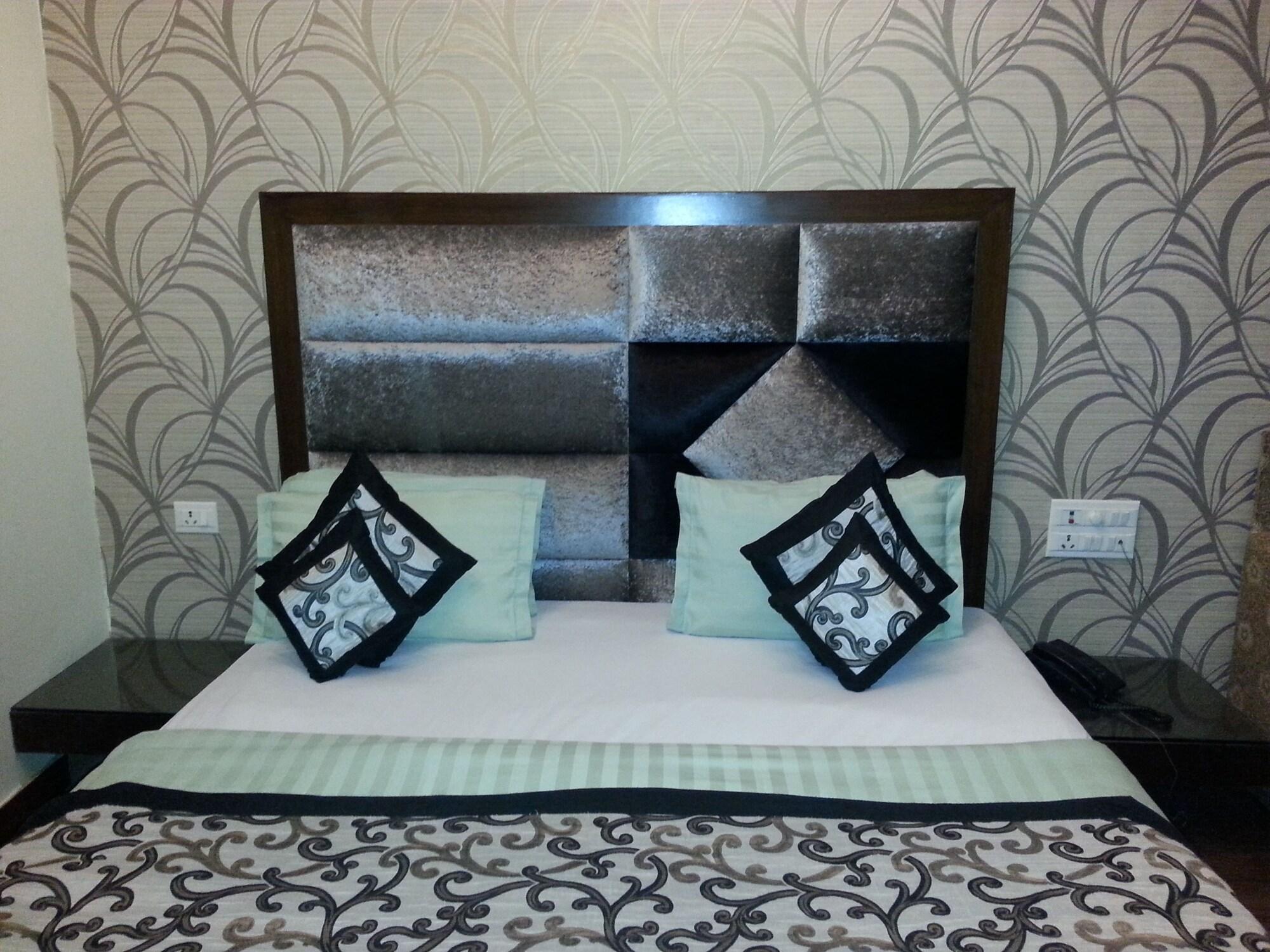 Hotel Vanson Villa - Near Connaught Place New Delhi Bagian luar foto
