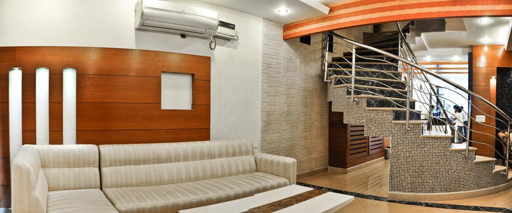 Hotel Vanson Villa - Near Connaught Place New Delhi Bagian luar foto