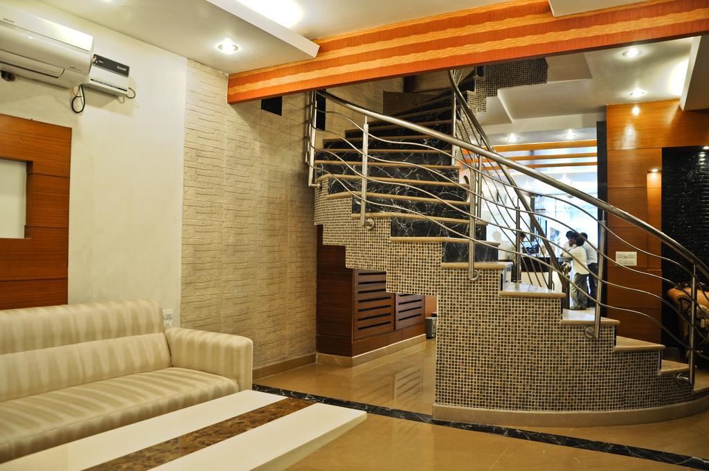 Hotel Vanson Villa - Near Connaught Place New Delhi Bagian luar foto