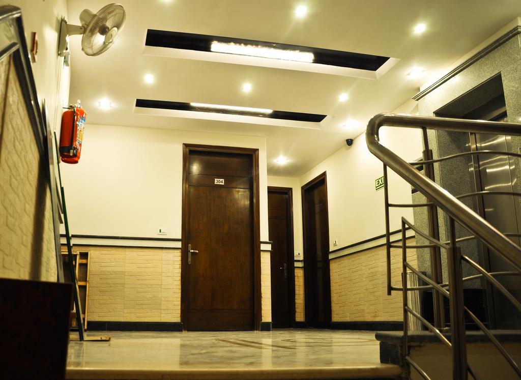 Hotel Vanson Villa - Near Connaught Place New Delhi Bagian luar foto