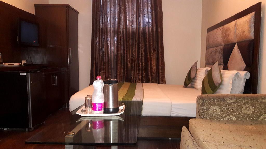 Hotel Vanson Villa - Near Connaught Place New Delhi Bagian luar foto