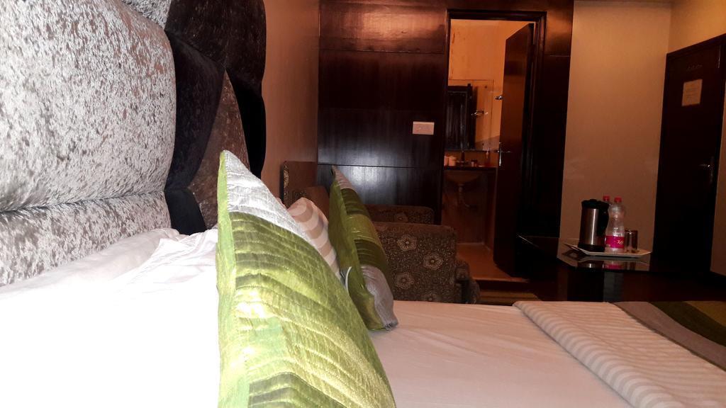Hotel Vanson Villa - Near Connaught Place New Delhi Bagian luar foto