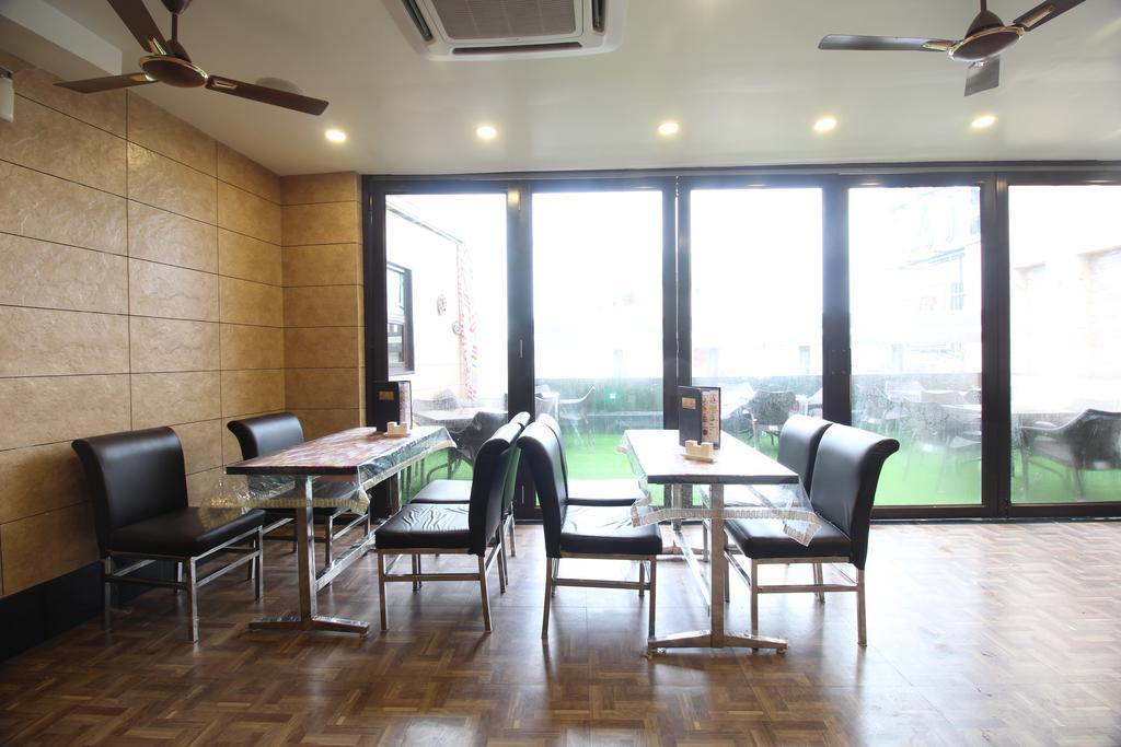 Hotel Vanson Villa - Near Connaught Place New Delhi Bagian luar foto